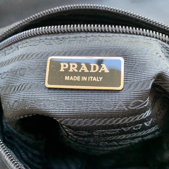 ❤️HP❤️ PRADA AUTHENTIC messenger bag - Picture 8 of 13